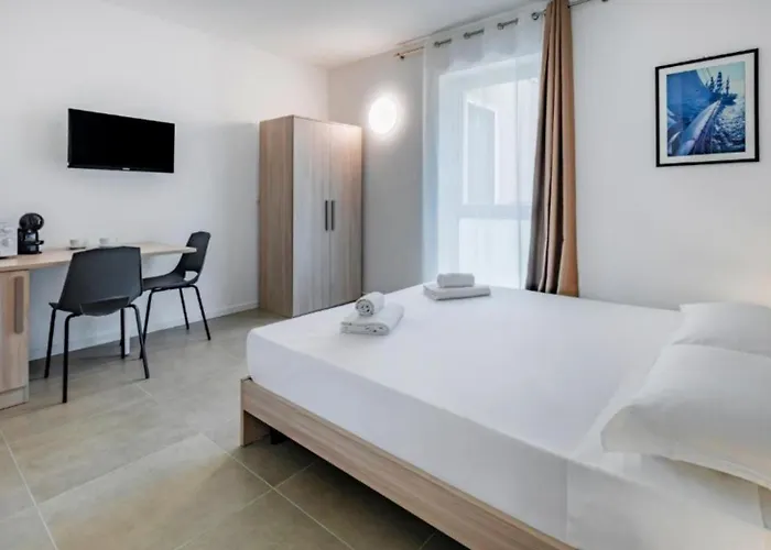 Appia With Free Parking & Direct Bus To Venice Guest house Mestre