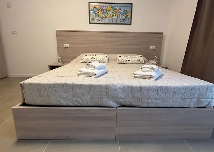 Appia With Free Parking & Direct Bus To Venice *