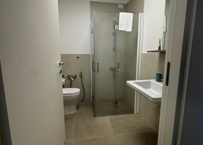 Guest house Appia With Free Parking & Direct Bus To Venice